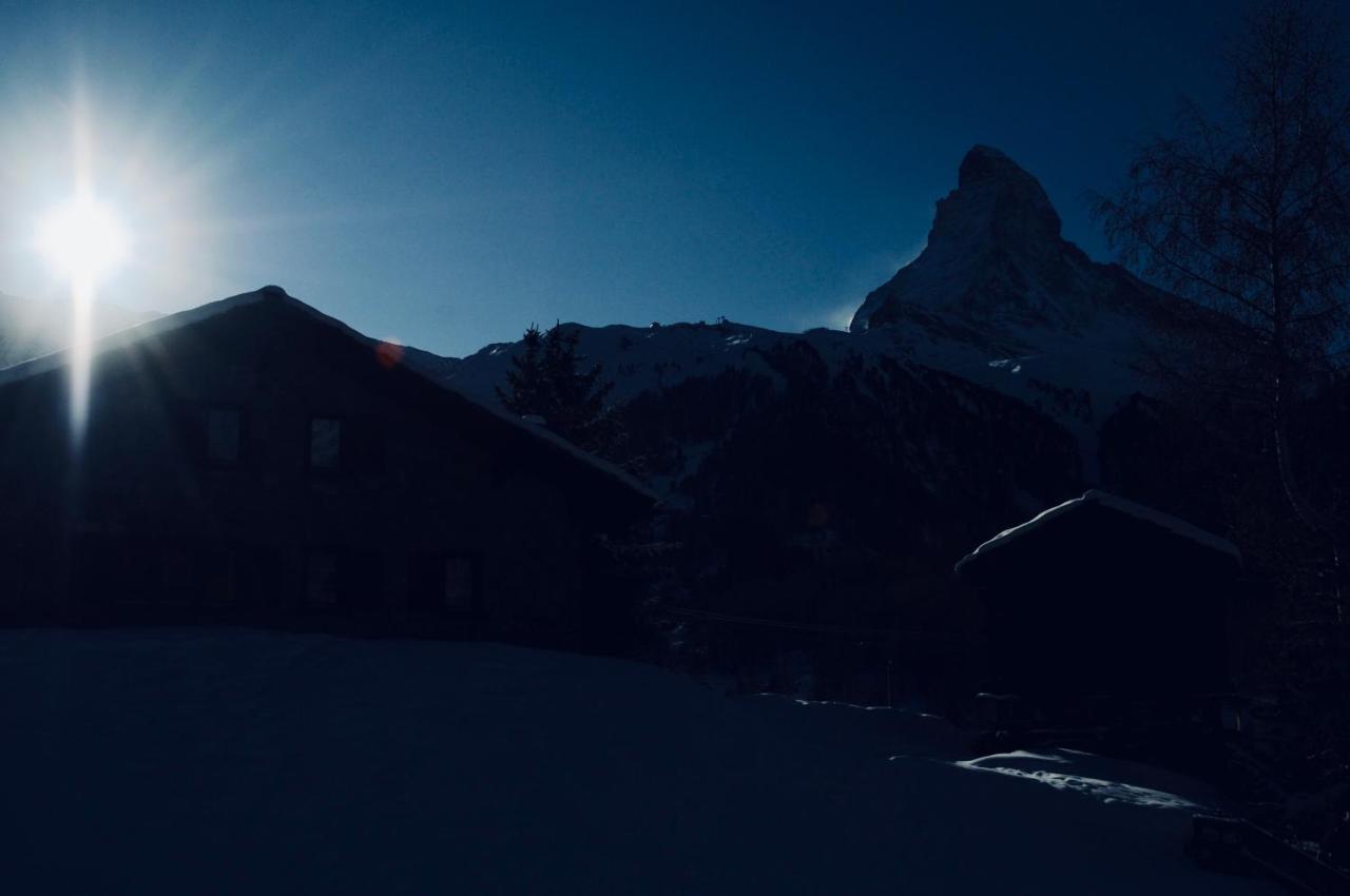 Haus Fleckstein Zermatt Wohnung Karibu Esterno foto