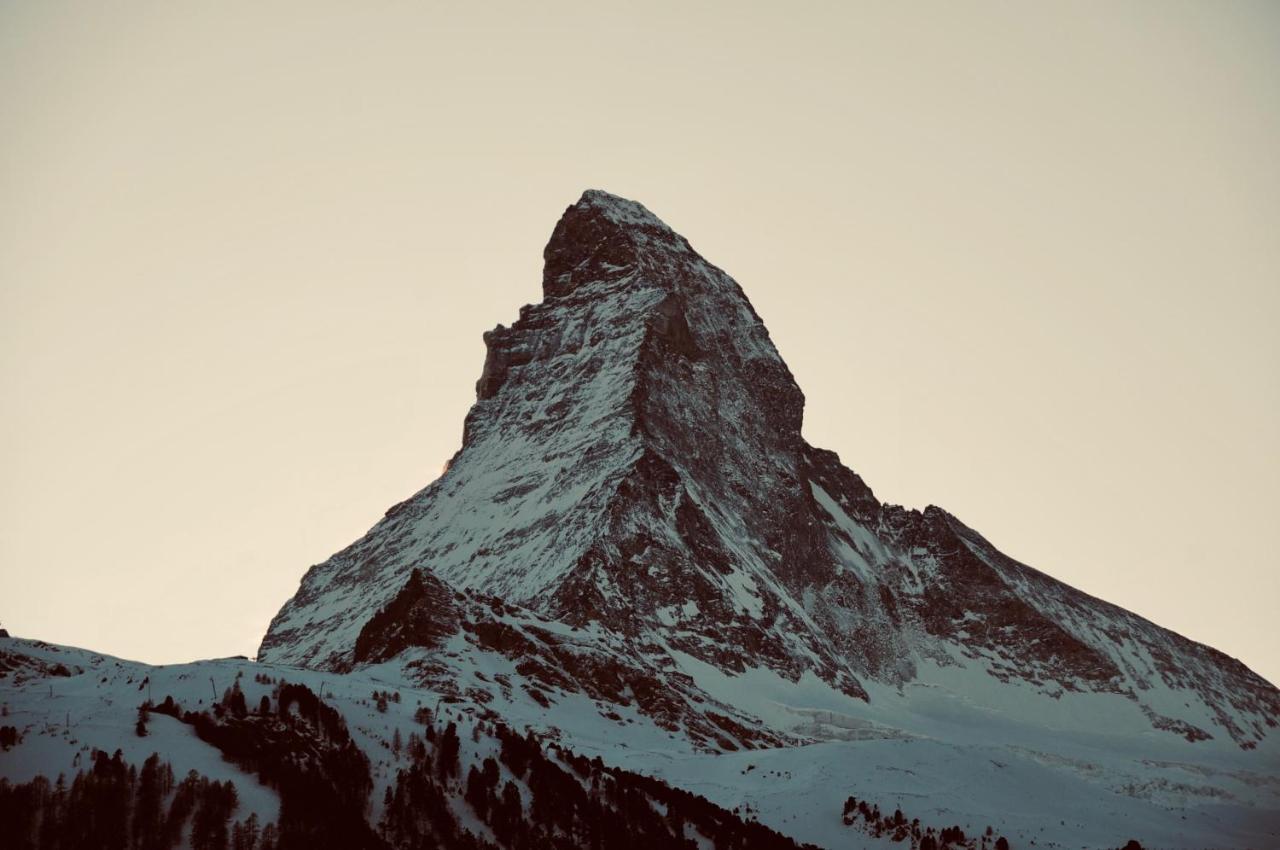 Haus Fleckstein Zermatt Wohnung Karibu Esterno foto